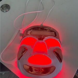 Dr Gross Red Light Therapy mask. New without box. Sells for $455